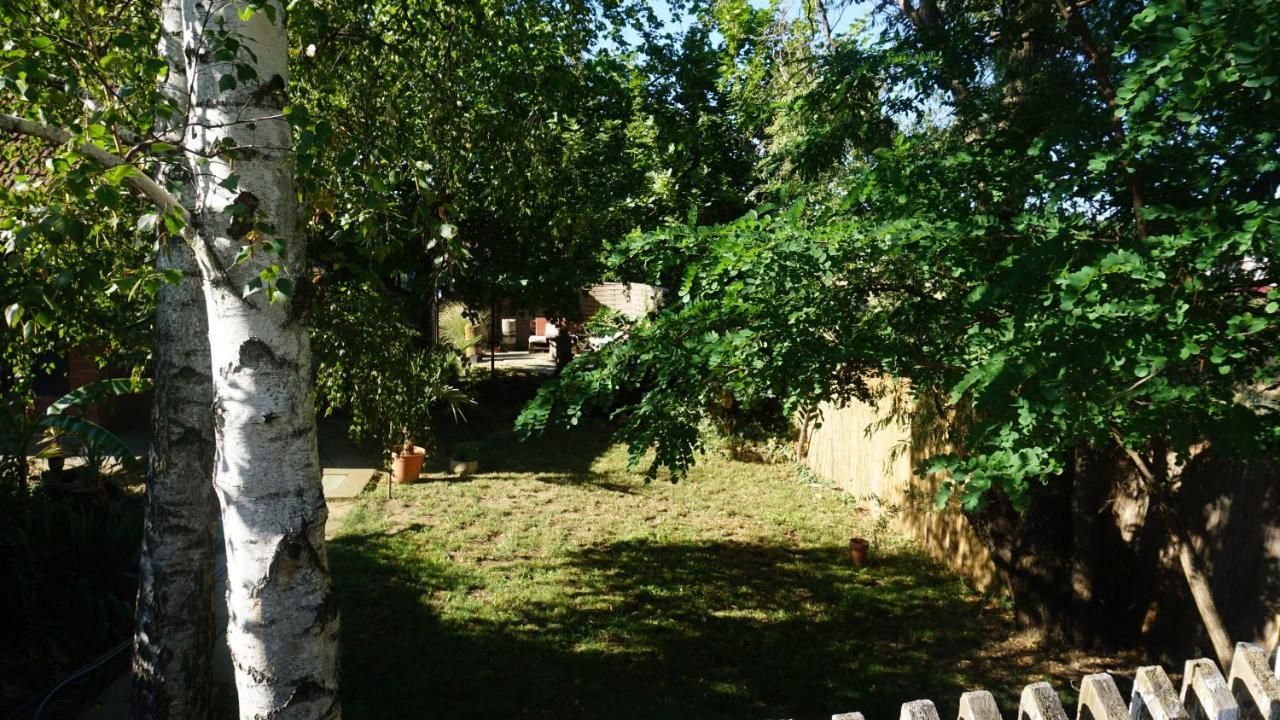 Edes Otthon Apartman Gyula Exterior foto